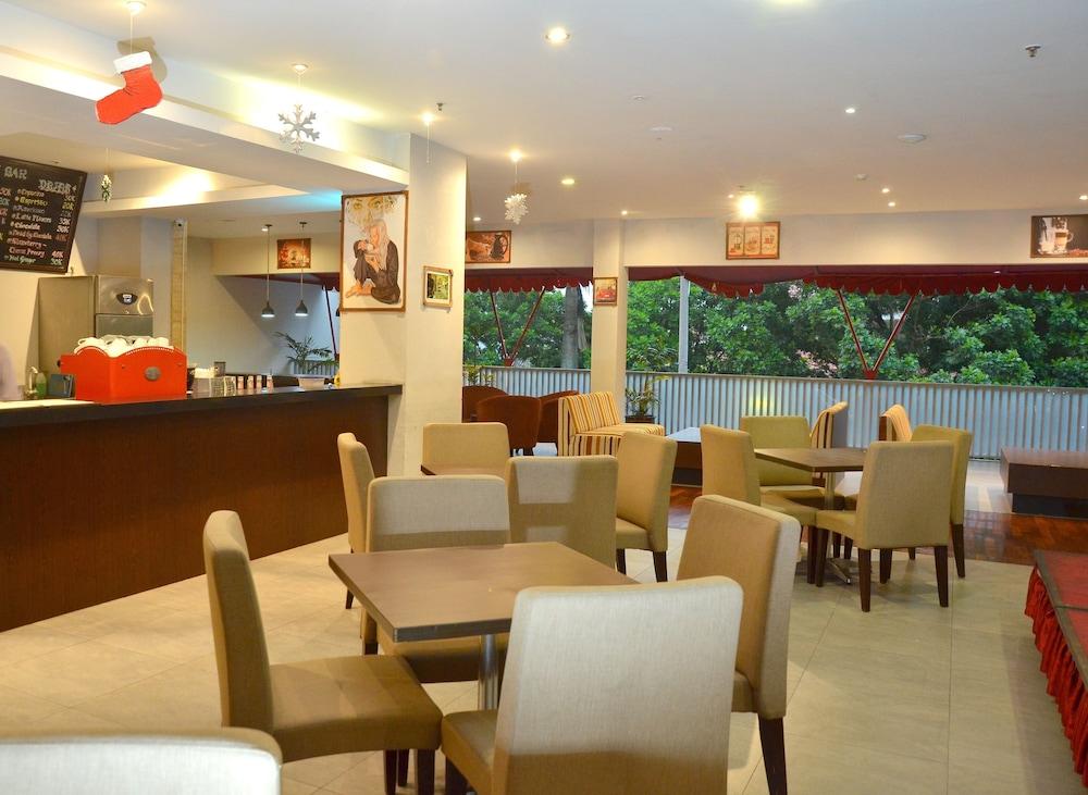 Grand Cakra Hotel מאלאנג מראה חיצוני תמונה