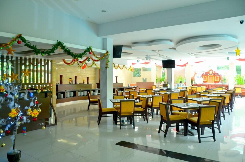 Grand Cakra Hotel מאלאנג מראה חיצוני תמונה