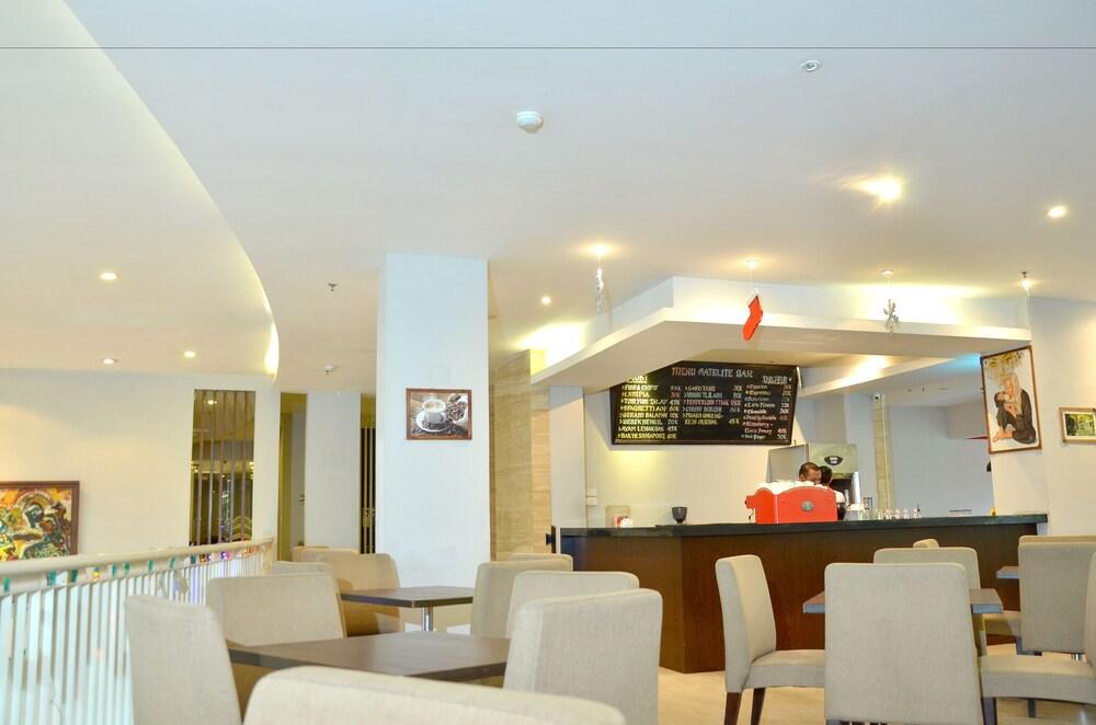 Grand Cakra Hotel מאלאנג מראה חיצוני תמונה