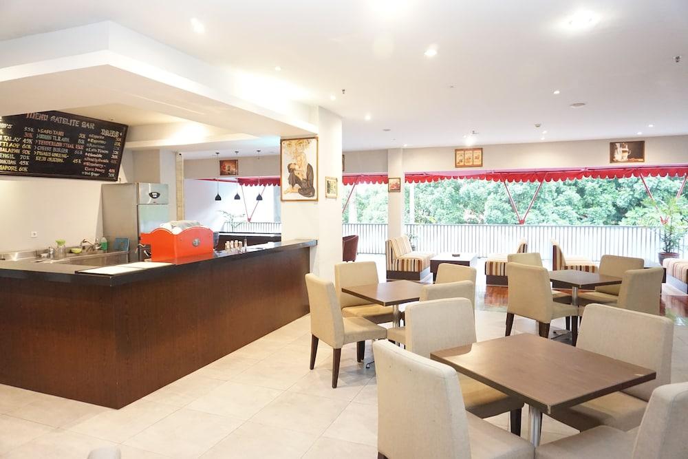 Grand Cakra Hotel מאלאנג מראה חיצוני תמונה