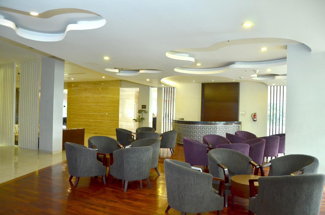 Grand Cakra Hotel מאלאנג מראה חיצוני תמונה