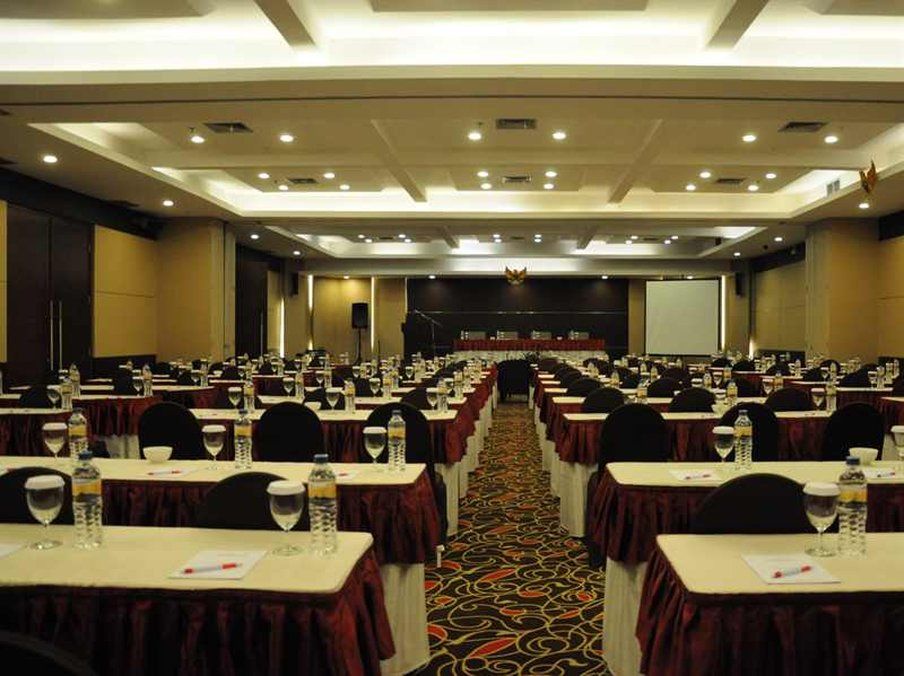 Grand Cakra Hotel מאלאנג מראה חיצוני תמונה