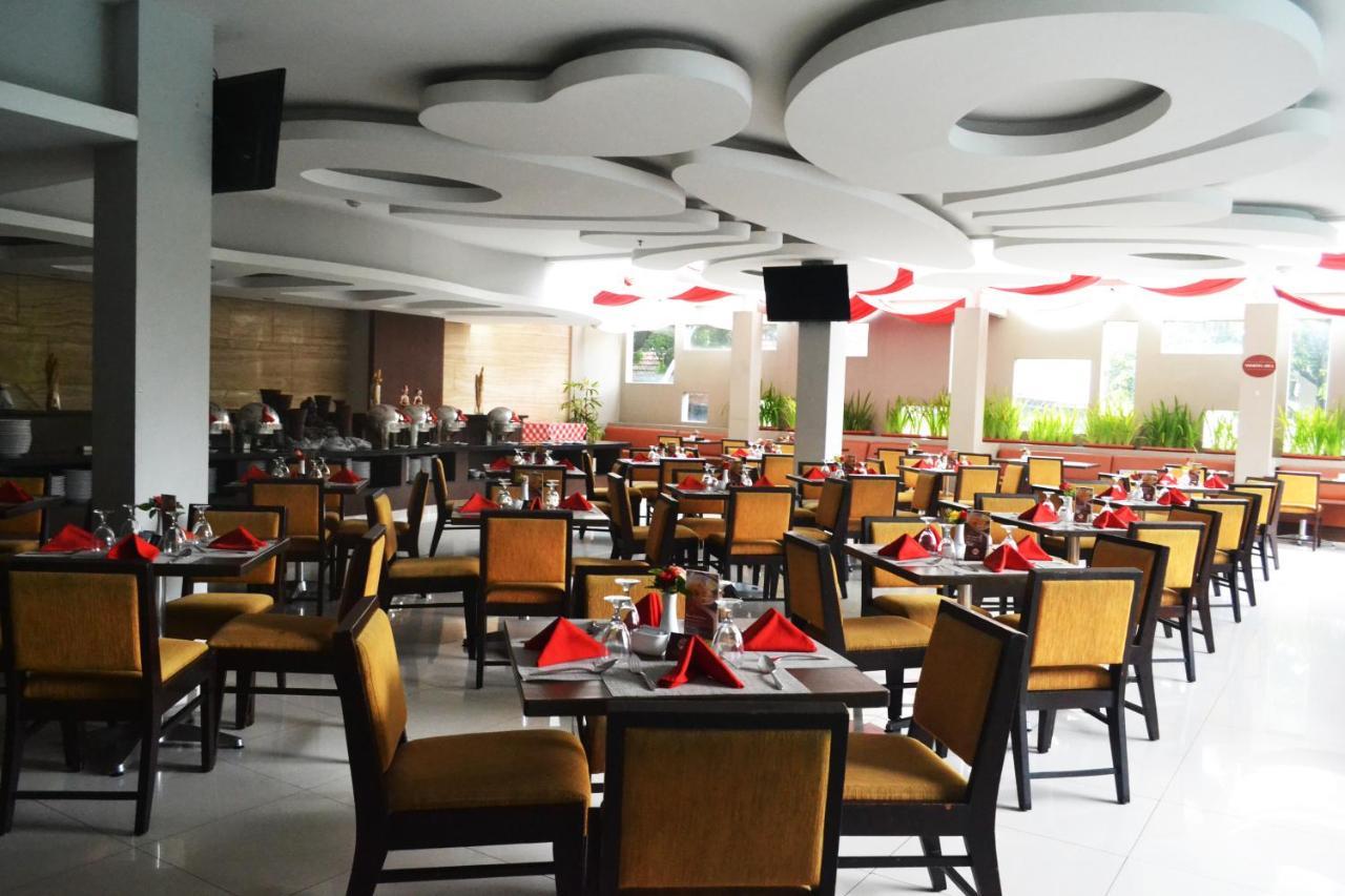 Grand Cakra Hotel מאלאנג מראה חיצוני תמונה